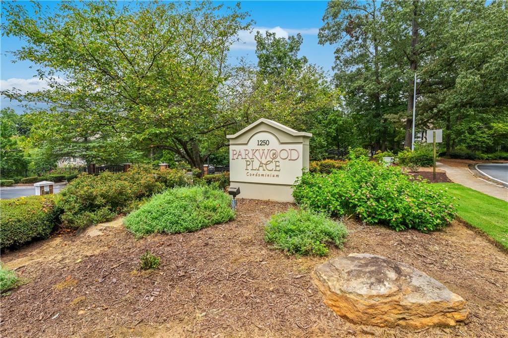 1250 Parkwood Circle SE Unit 2312