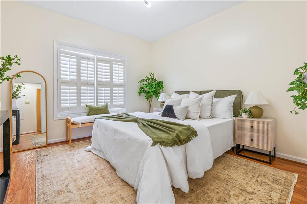 1250 Parkwood Circle SE Unit 2312
