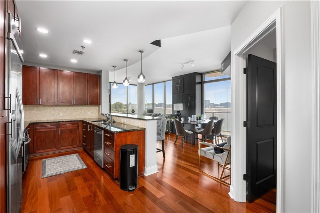 270 17th Street NW Unit 813