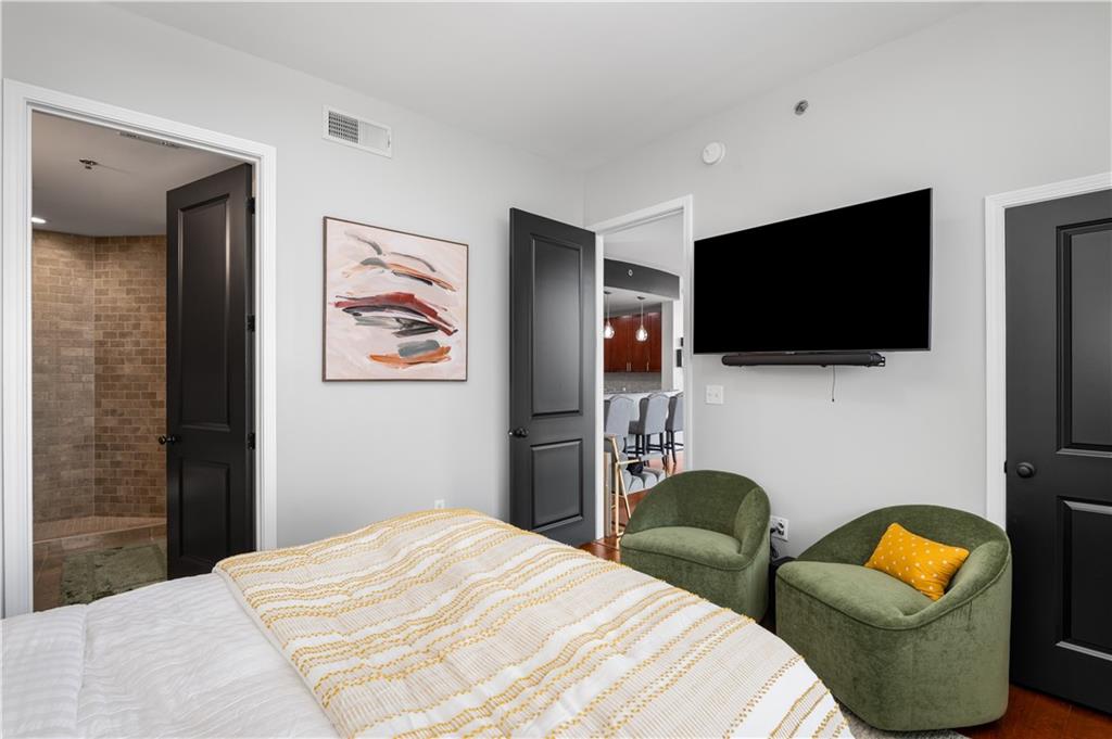 270 17th Street NW Unit 813