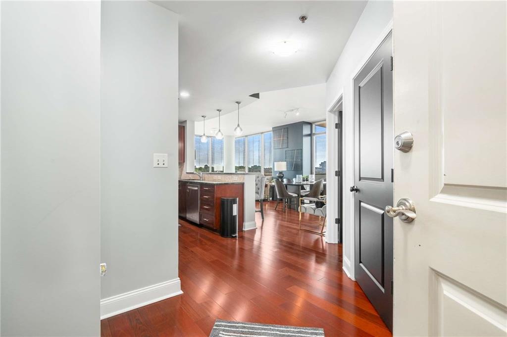 270 17th Street NW Unit 813