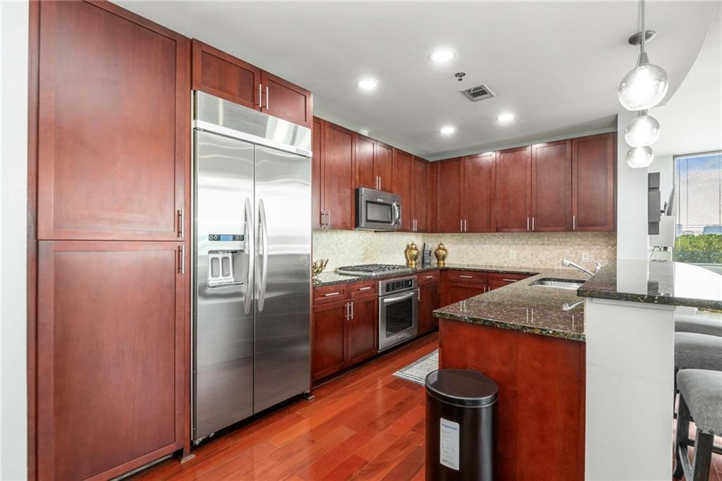 270 17th Street NW Unit 813