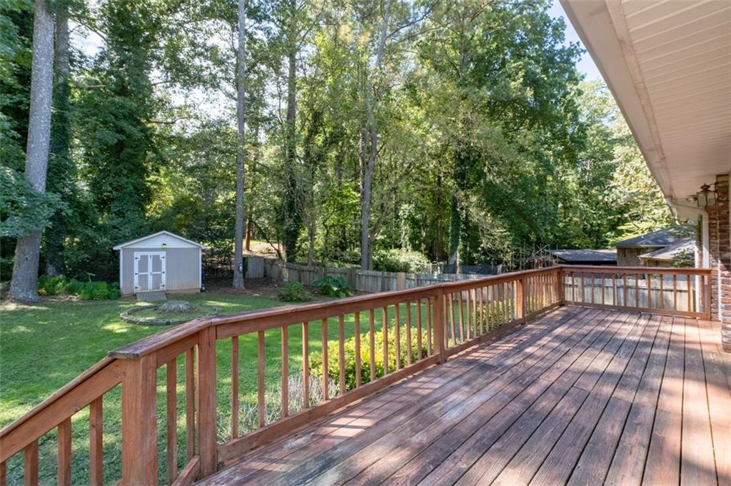 2244 BOLLINGBROOK Drive SW