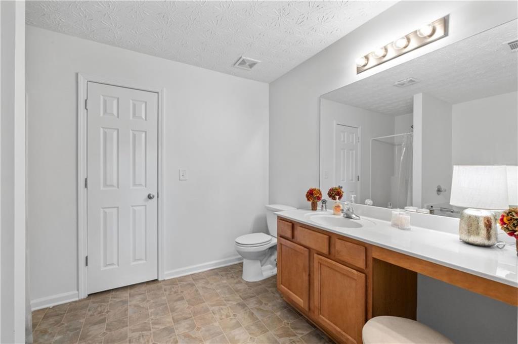 2826 SNAPFINGER Manor