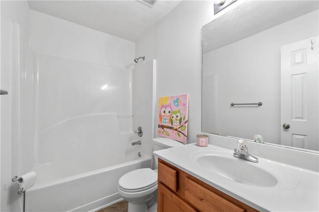 2826 SNAPFINGER Manor