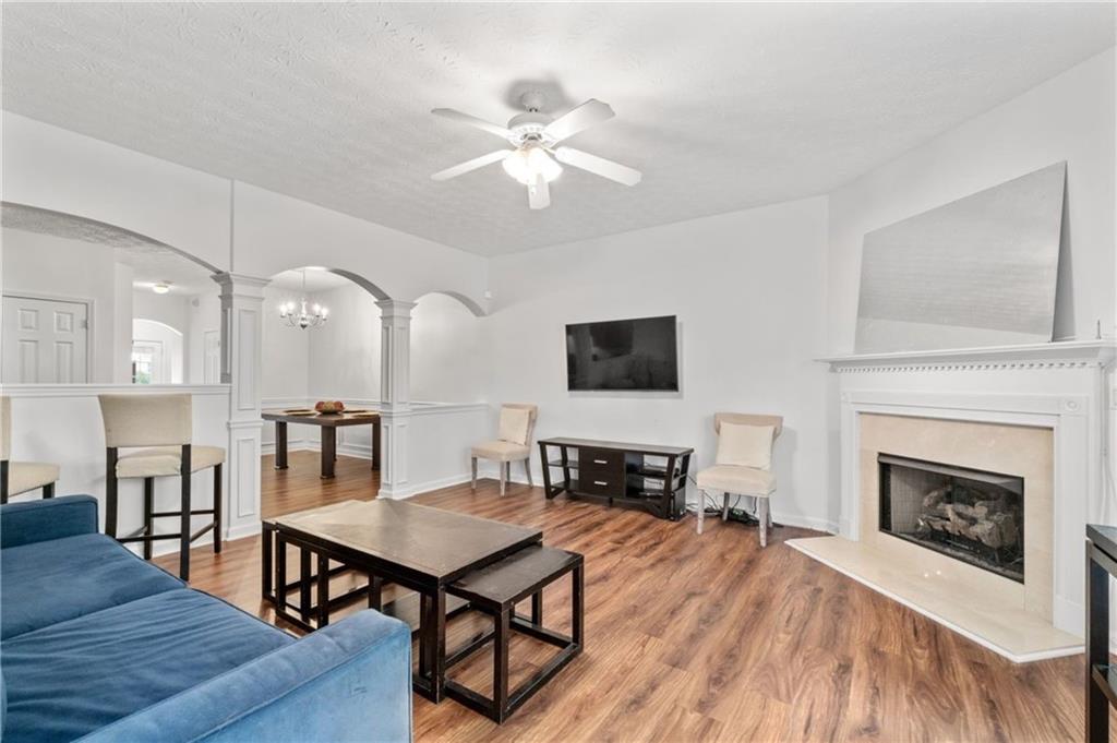 2826 SNAPFINGER Manor