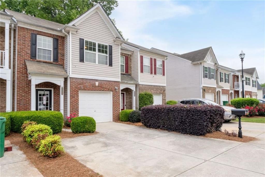 2826 SNAPFINGER Manor