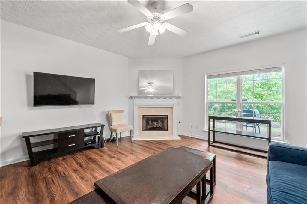 2826 SNAPFINGER Manor