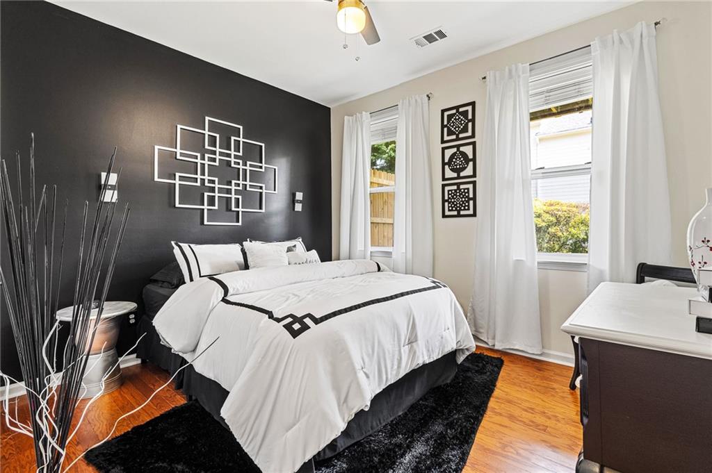 1565 OAKDALE BLUFFS Drive SE