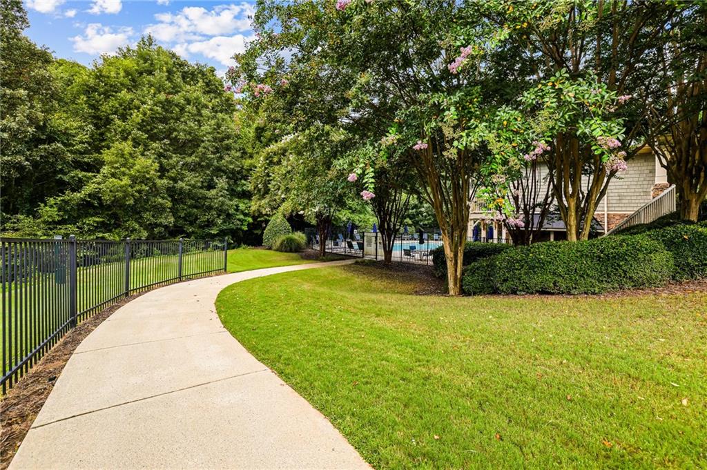 1565 OAKDALE BLUFFS Drive SE