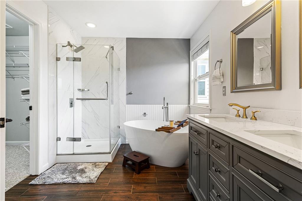 1565 OAKDALE BLUFFS Drive SE