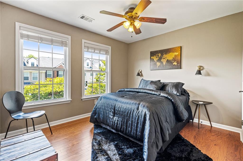 1565 OAKDALE BLUFFS Drive SE