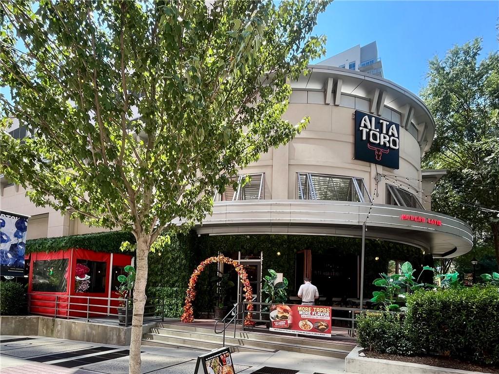 950 W Peachtree Street NW Unit 904