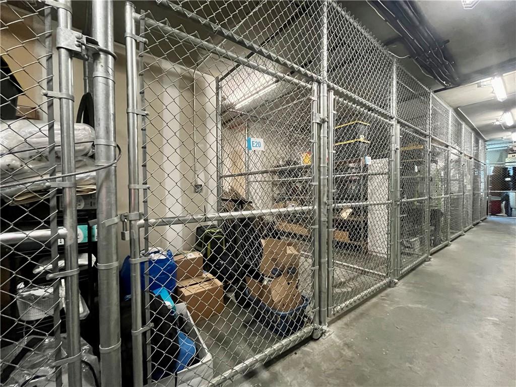 950 W Peachtree Street NW Unit 904