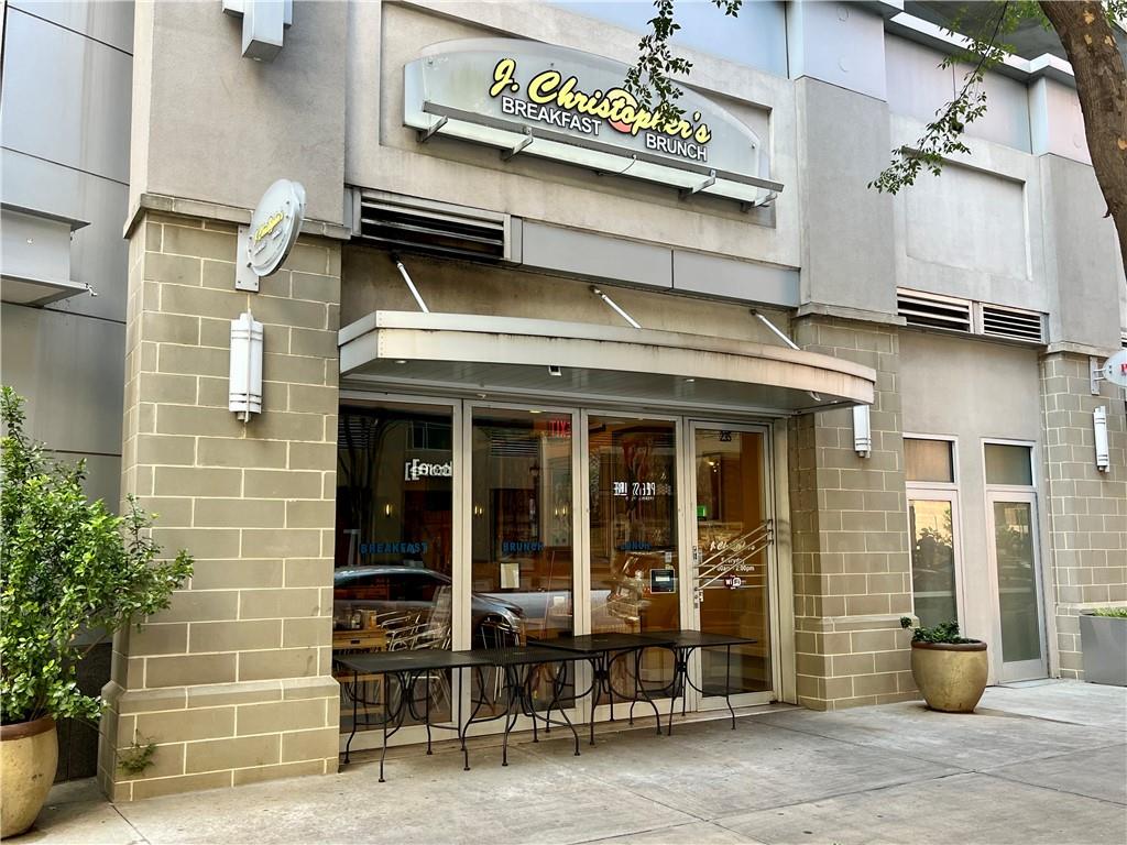 950 W Peachtree Street NW Unit 904