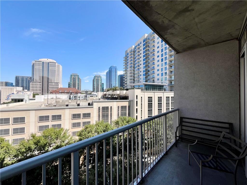 950 W Peachtree Street NW Unit 904