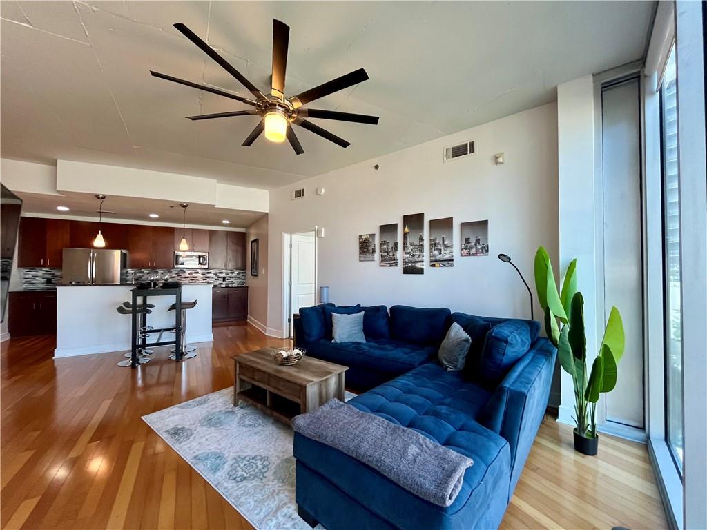 950 W Peachtree Street NW Unit 904