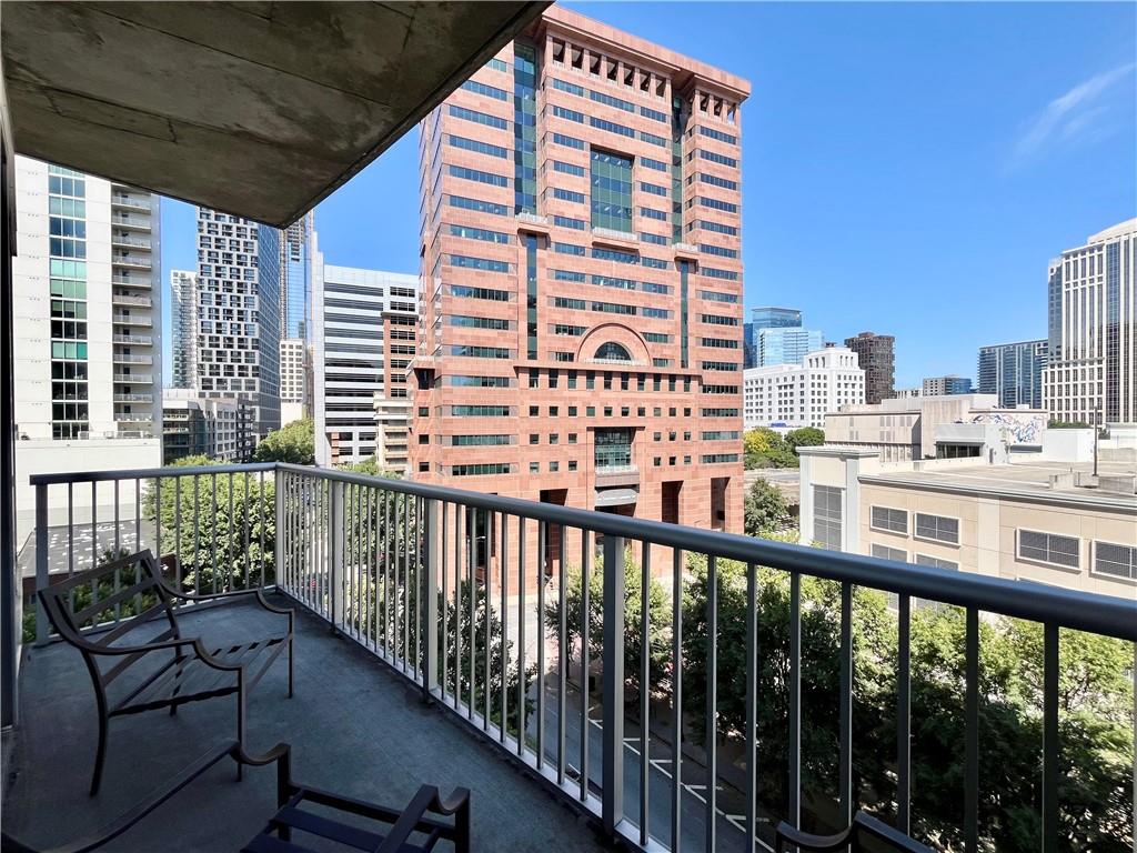 950 W Peachtree Street NW Unit 904