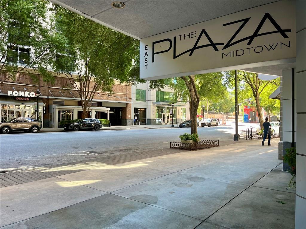 950 W Peachtree Street NW Unit 904