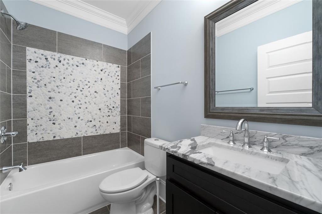 353 Brownstones Circle NE