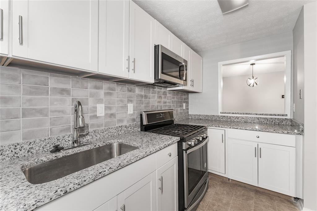 308 CUMBERLAND Court SE