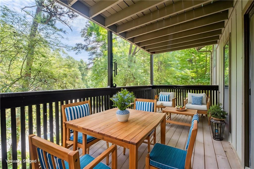 308 CUMBERLAND Court SE