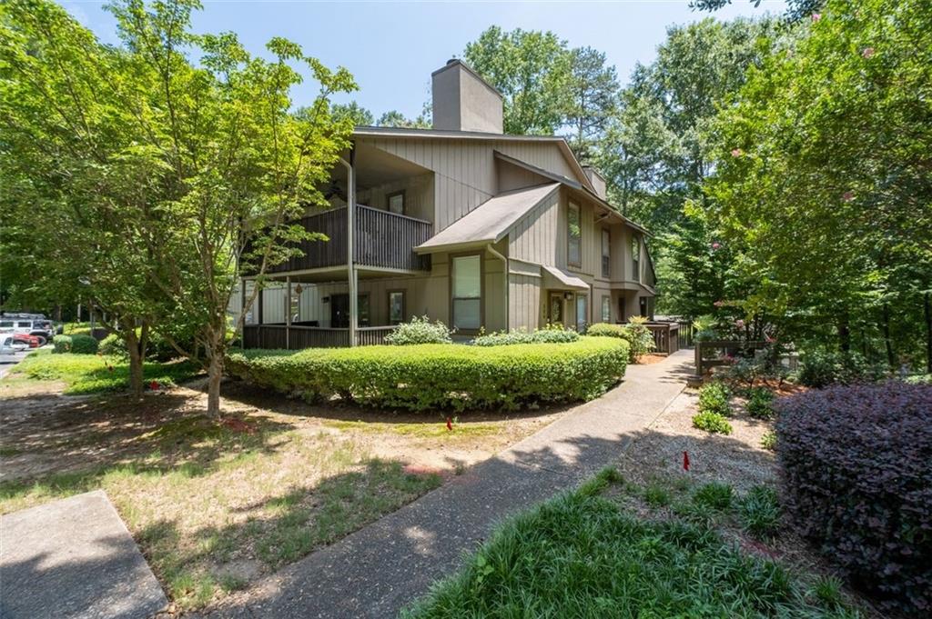 308 CUMBERLAND Court SE