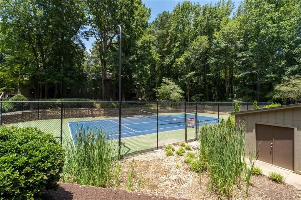 308 CUMBERLAND Court SE