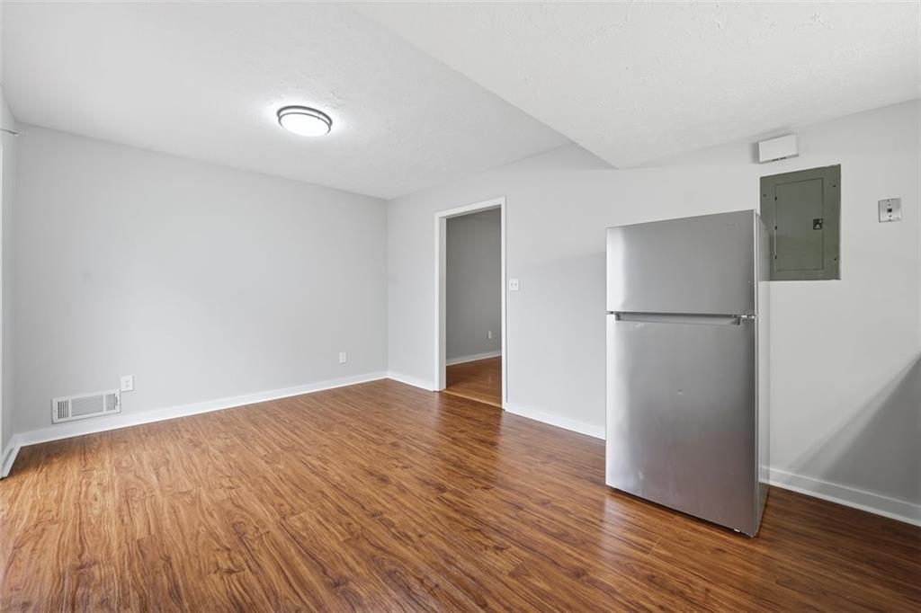 1071 OAKLAND Avenue SE Unit D