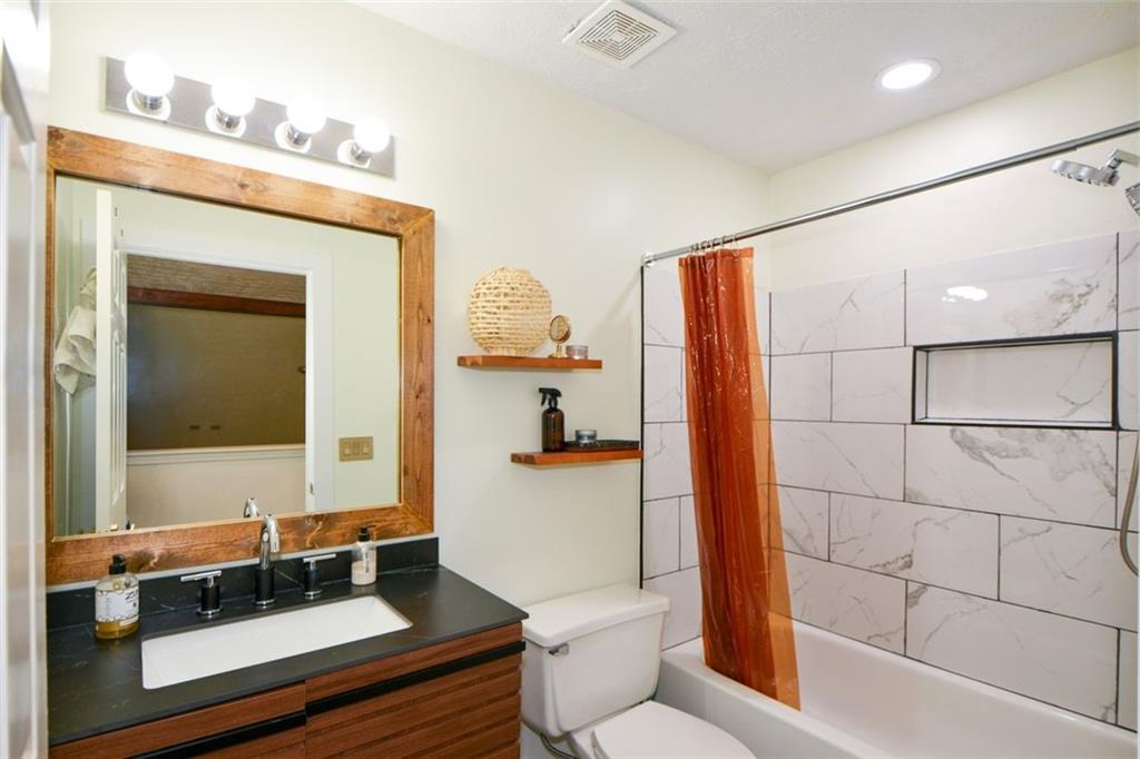 2155 CARLYSLE COVE Drive