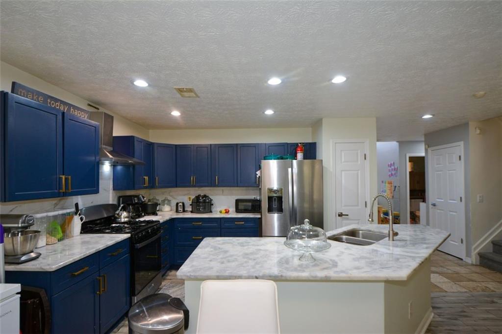 2155 CARLYSLE COVE Drive