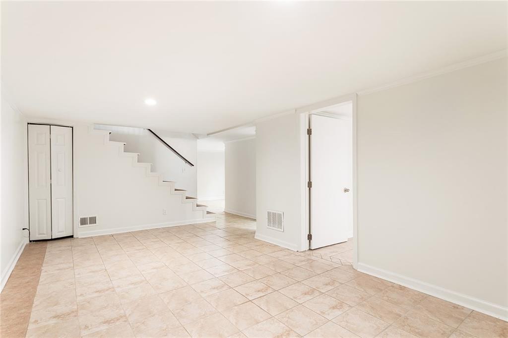 2323 BRACKETT Road SW