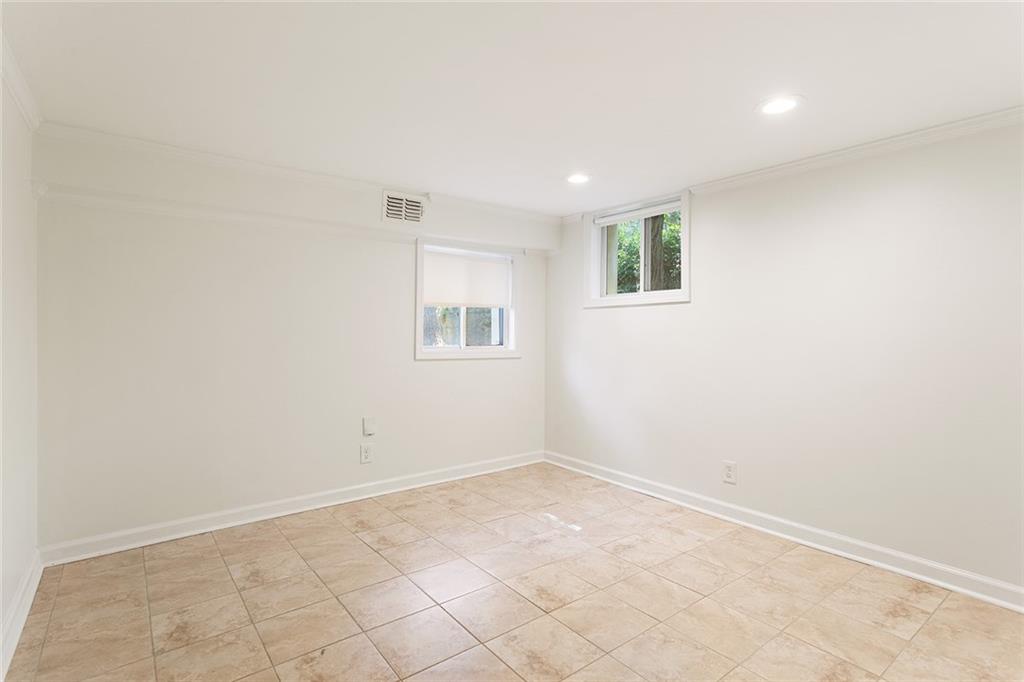 2323 BRACKETT Road SW