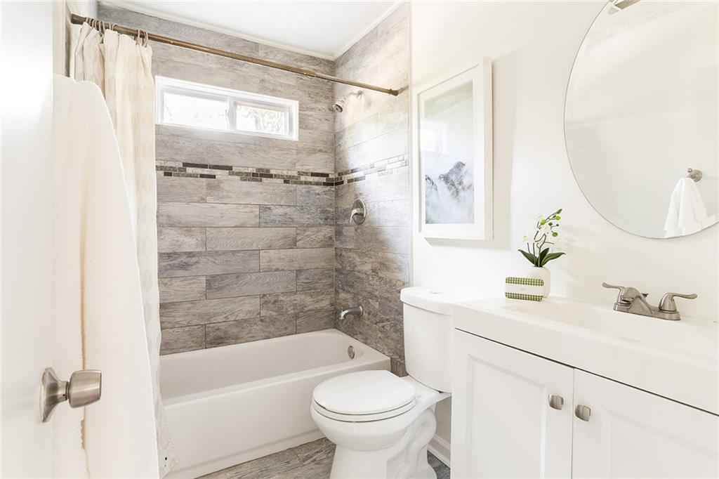 2323 BRACKETT Road SW