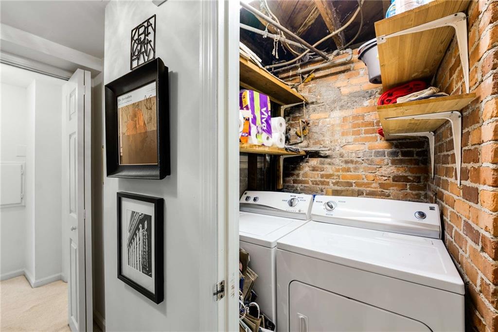 2323 SHENANDOAH Avenue NE