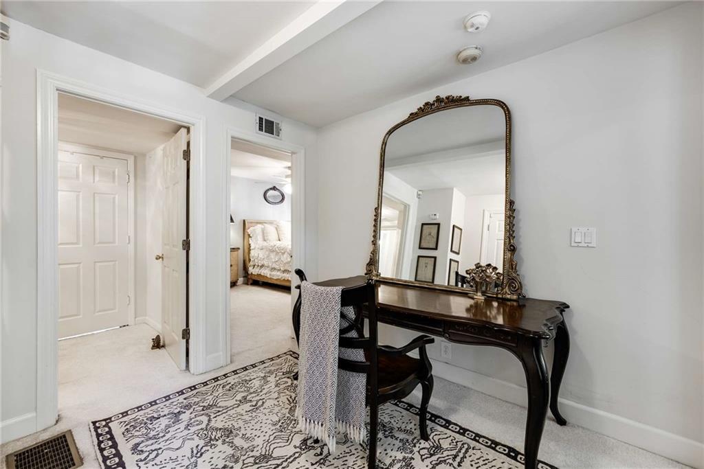 2323 SHENANDOAH Avenue NE