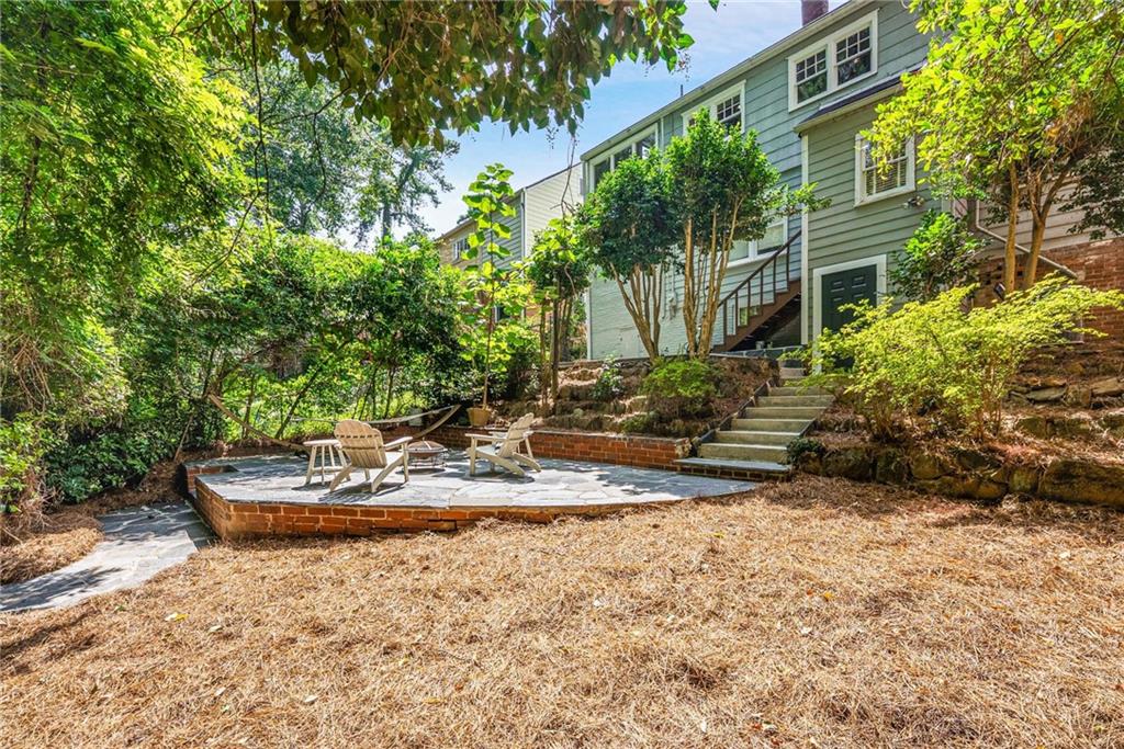 2323 SHENANDOAH Avenue NE