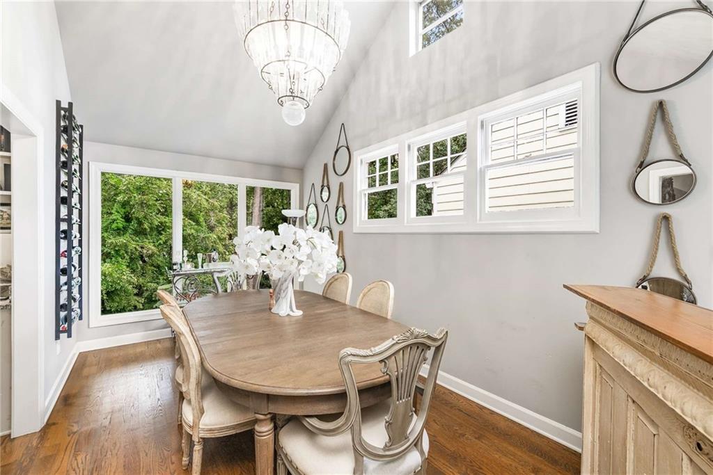 2323 SHENANDOAH Avenue NE