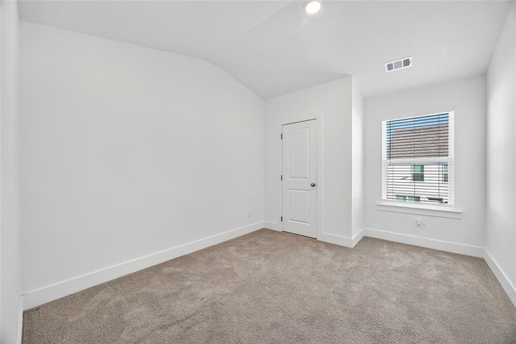 114 AUBURN VALLEY Way