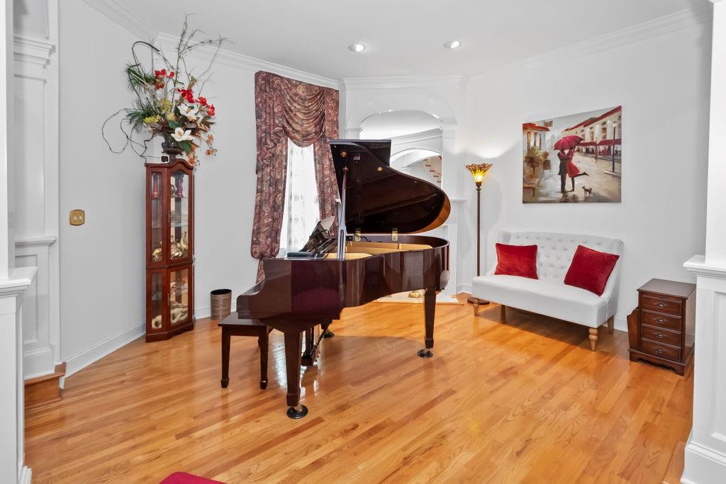 120 ISLAND COVE Drive