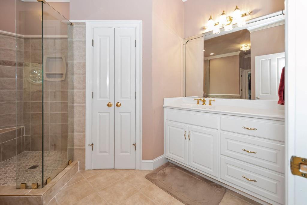 120 ISLAND COVE Drive