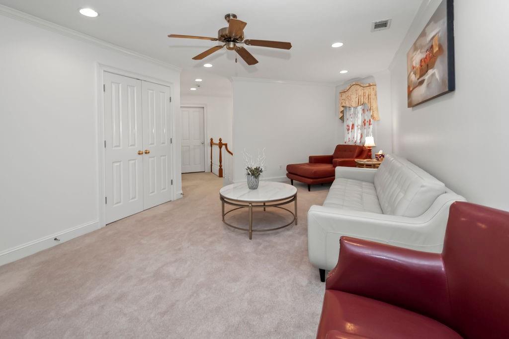 120 ISLAND COVE Drive