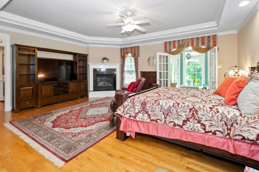 120 ISLAND COVE Drive