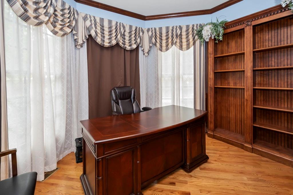 120 ISLAND COVE Drive