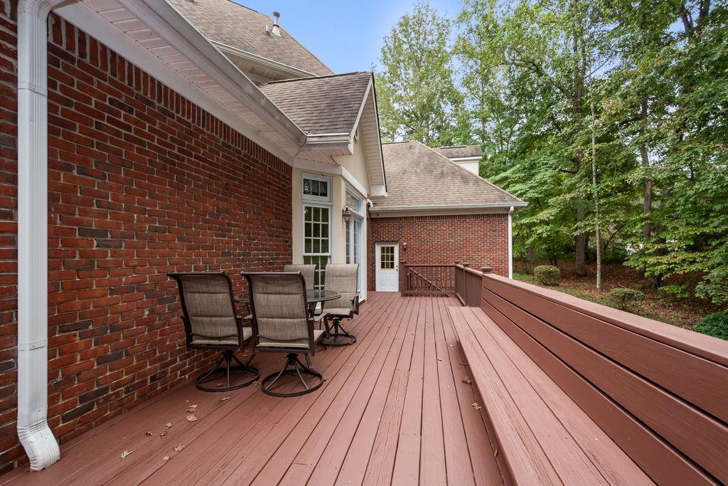 120 ISLAND COVE Drive