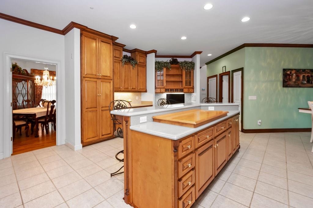 120 ISLAND COVE Drive