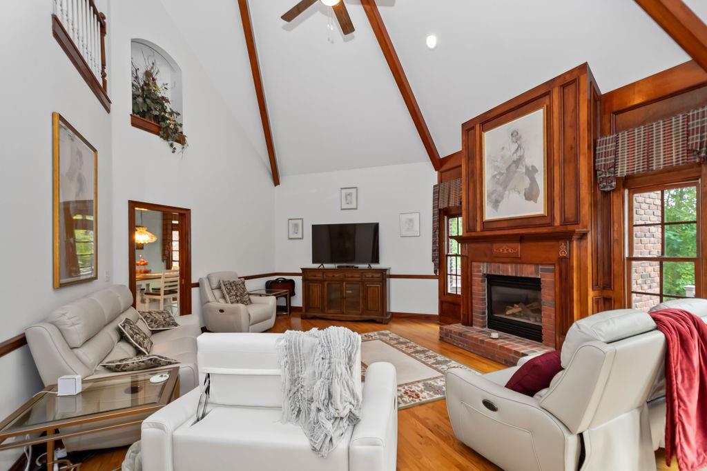 120 ISLAND COVE Drive