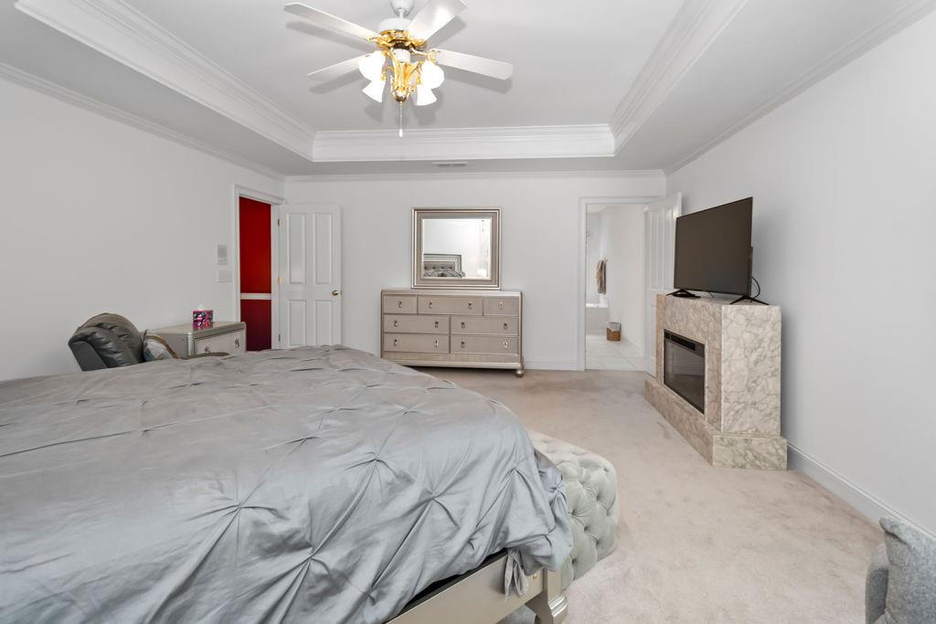 120 ISLAND COVE Drive