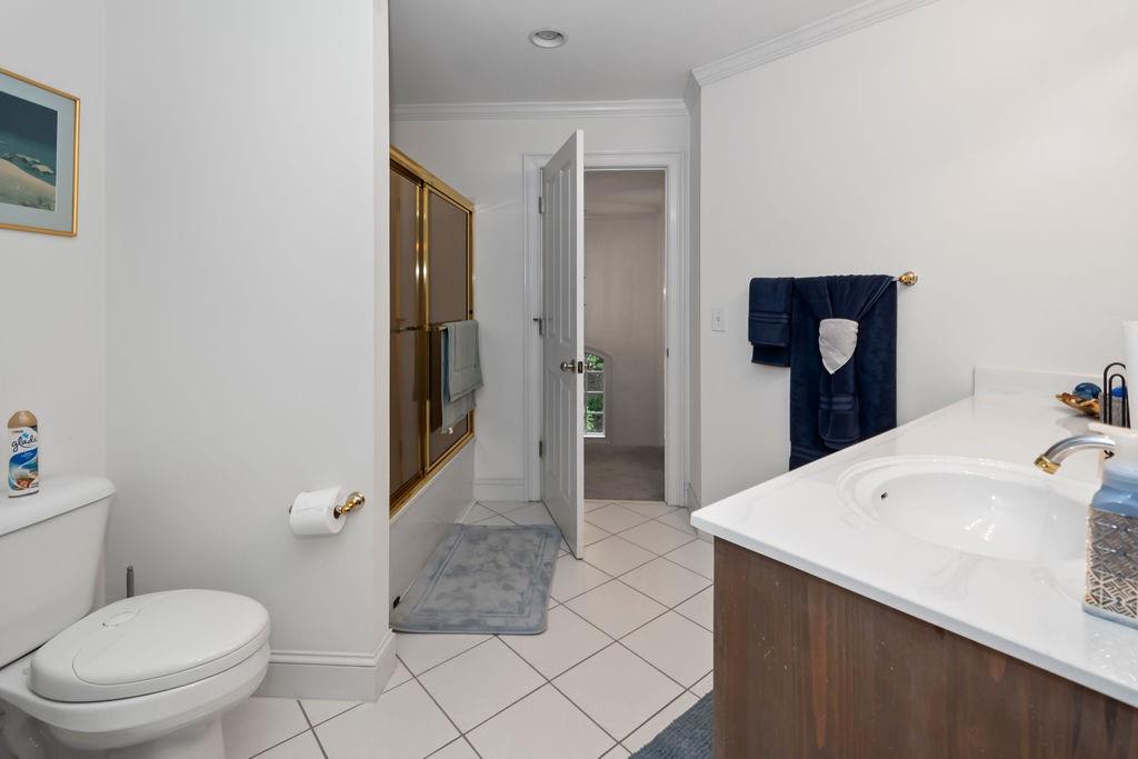 120 ISLAND COVE Drive