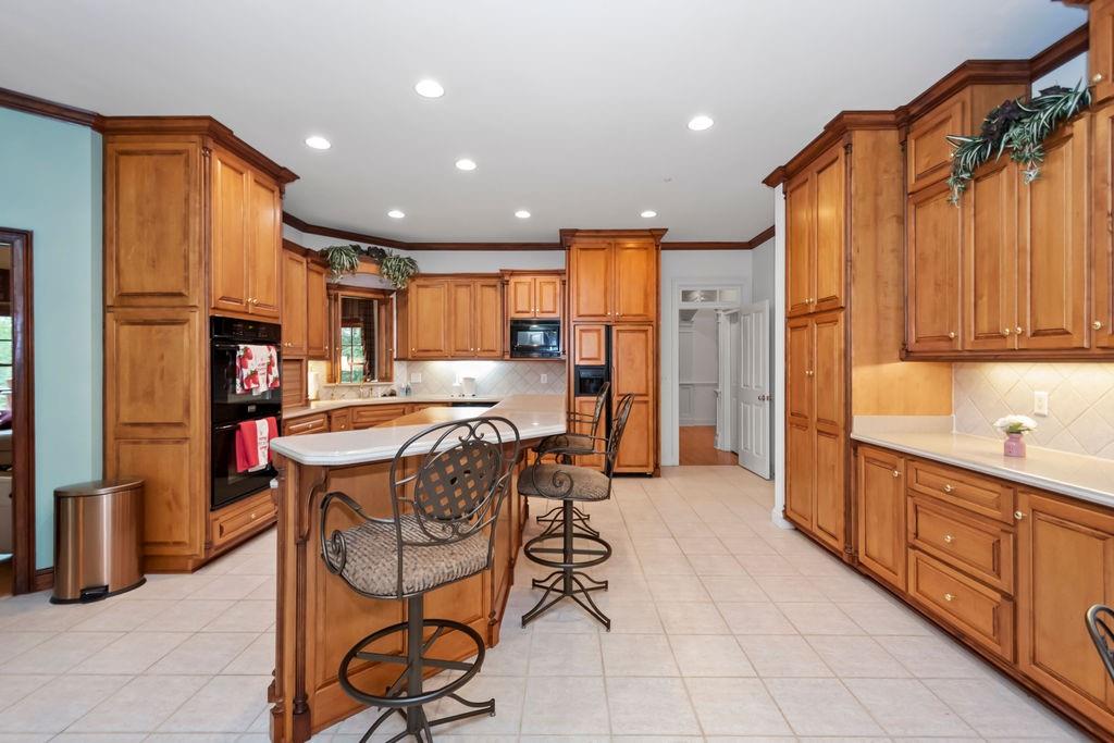 120 ISLAND COVE Drive